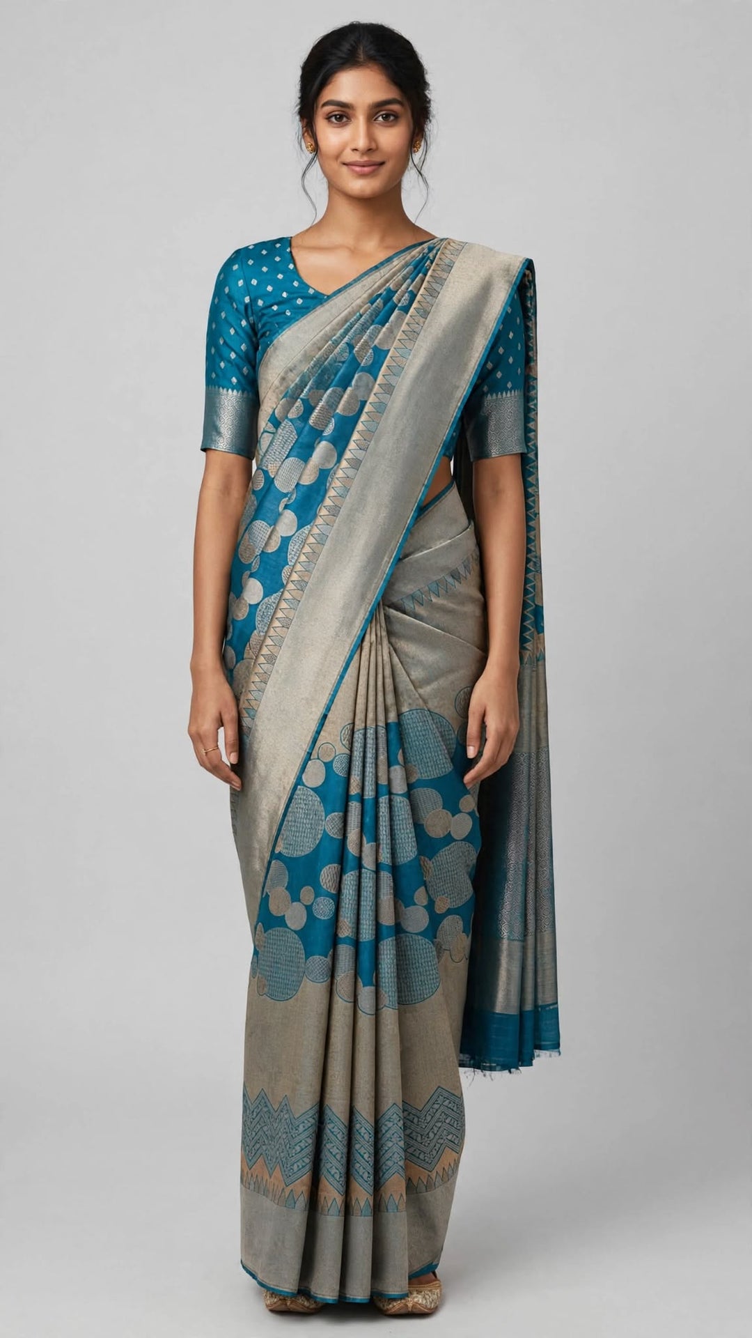 Tathastu Teal Blue &amp; Silver Geometric Saree
