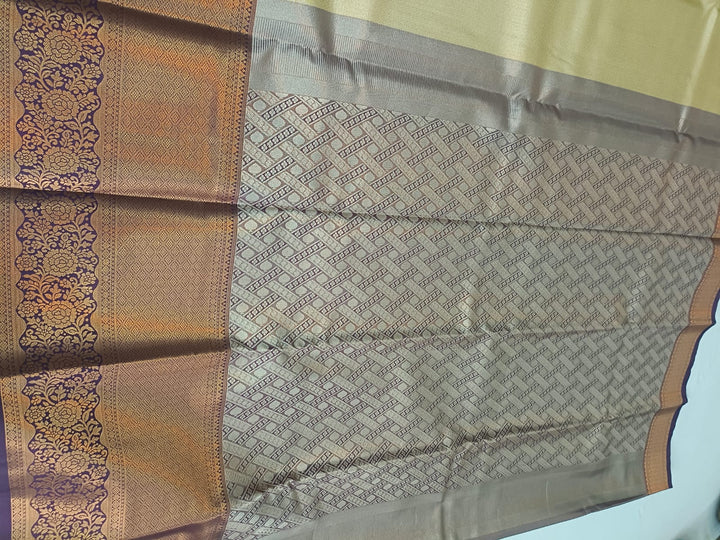 Tathastu Cream &amp; Brown Traditional Zari Saree