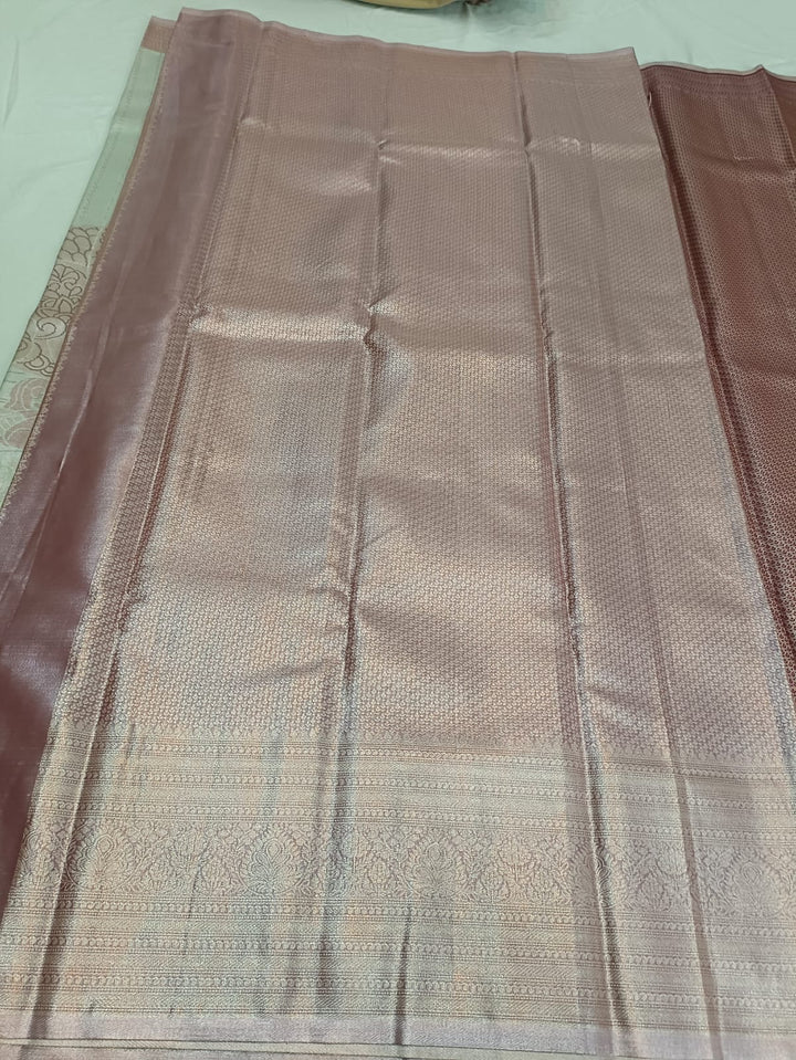 Tathastu Pastel Green &amp; Rose Pink Floral Saree
