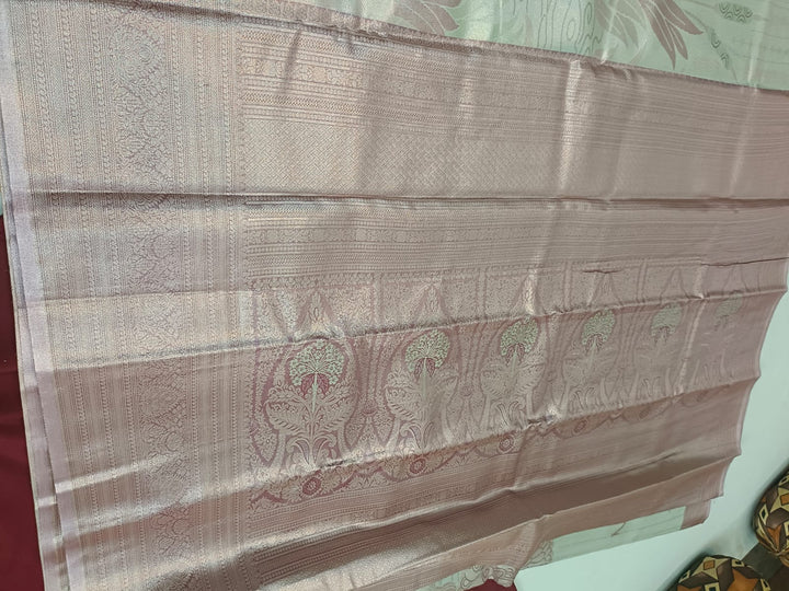 Tathastu Pastel Green &amp; Rose Pink Floral Saree