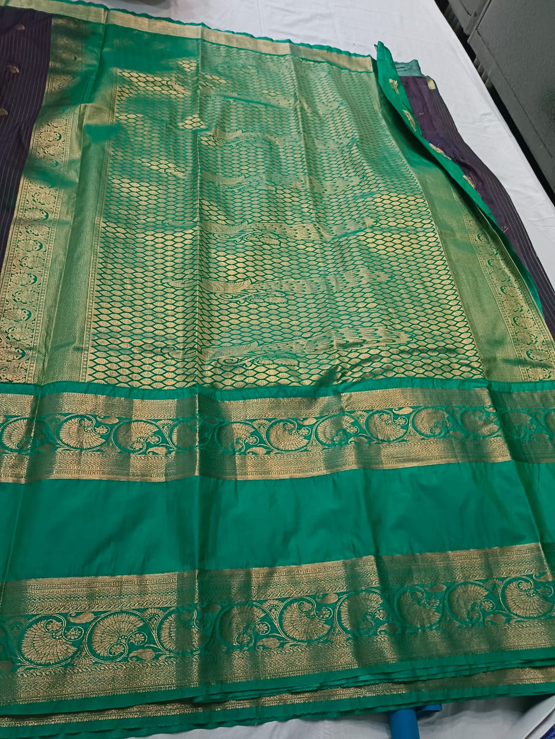 Tathastu Charcoal Purple &amp; Emerald Green Zari Saree