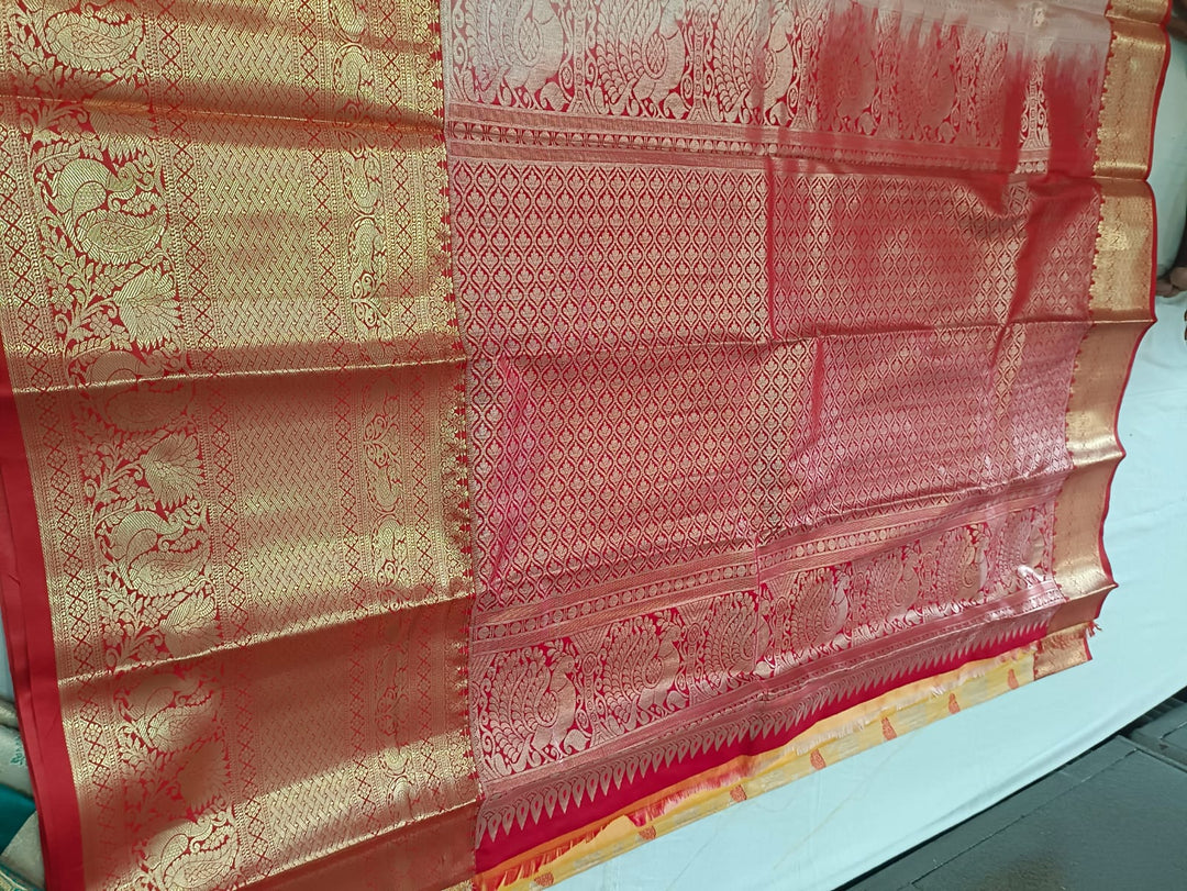 Tathastu Cream &amp; Red Zari Woven Saree