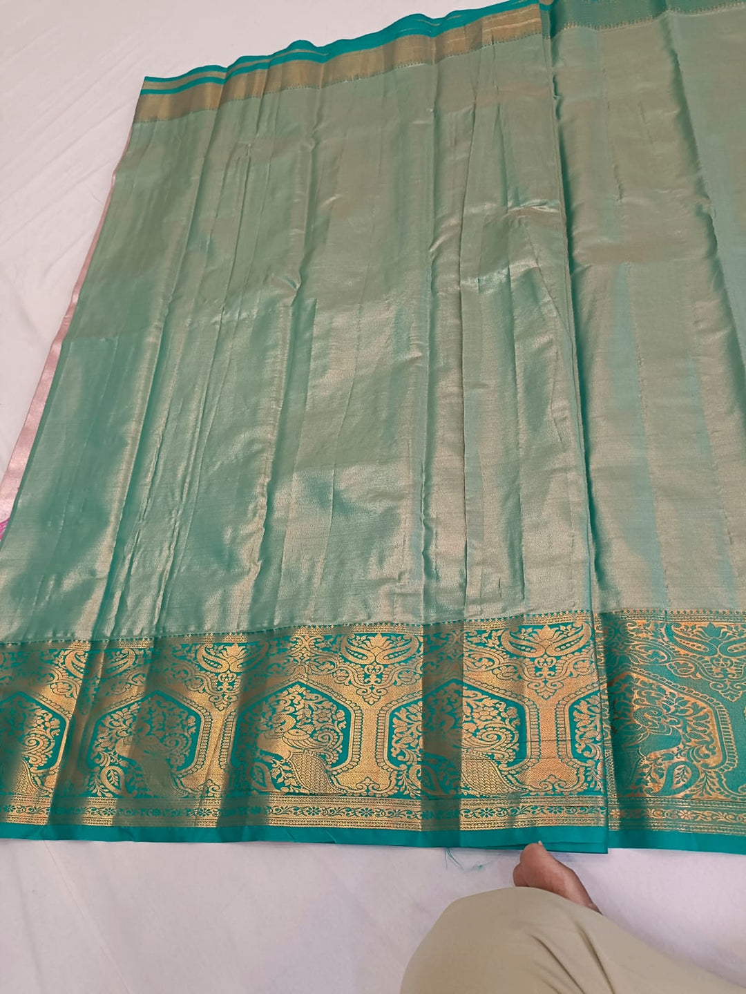Tathastu Blush Pink &amp; Teal Floral Zari Saree