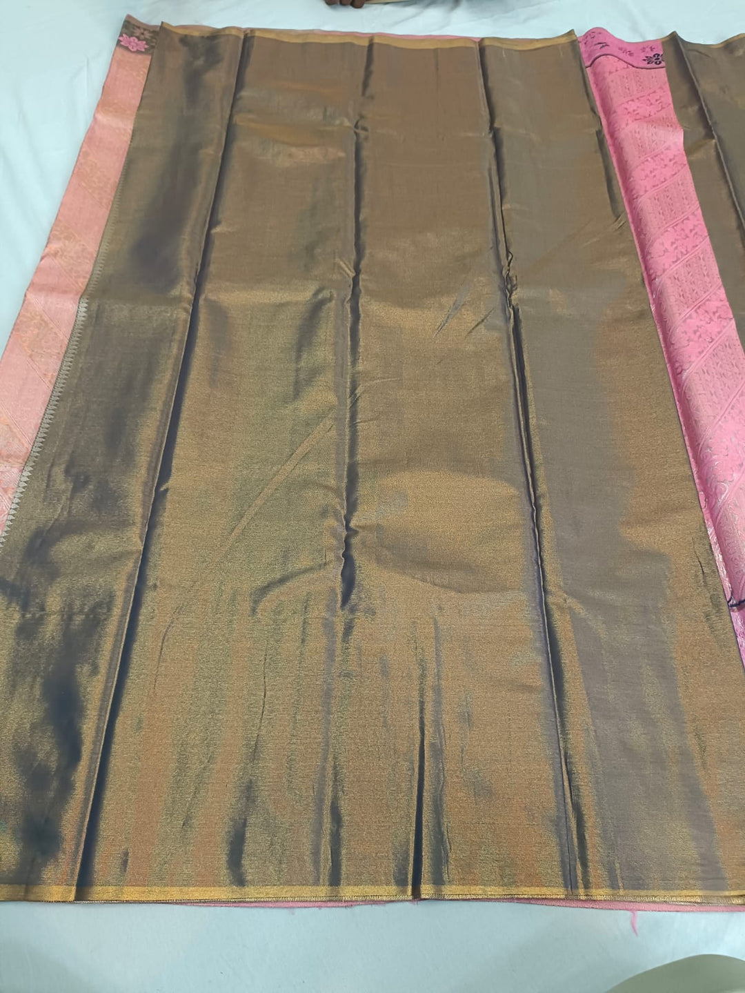 Tathastu Peach Pink &amp; Black Floral Printed Saree