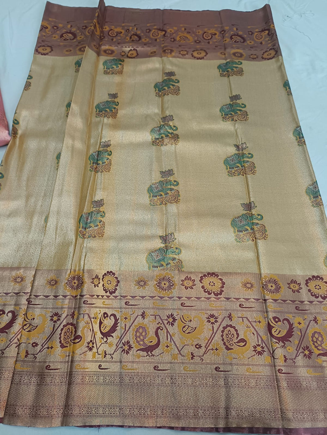 Tathastu Golden Beige &amp; Brown Floral Printed Saree