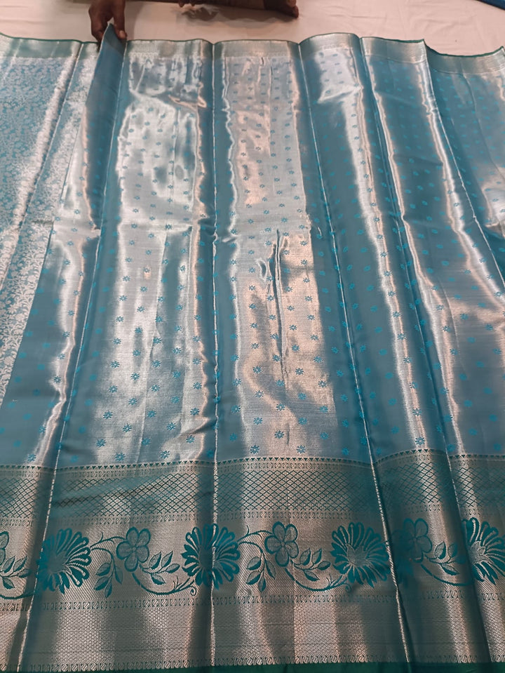 Tathastu Sky Blue Floral Jacquard Saree