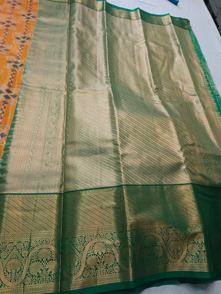 Tathastu Mustard Yellow &amp; Green Traditional Woven Saree