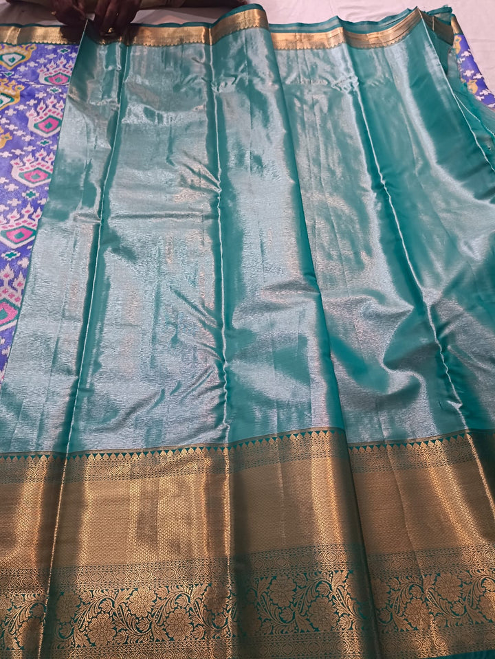 Tathastu Royal Blue &amp; Teal Ikat Print Zari Saree