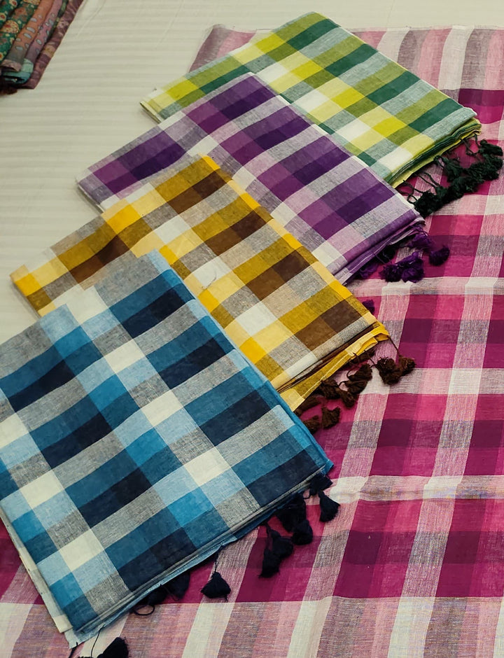 Pink &amp; White Checkered Handloom Saree with Tassel Pallu